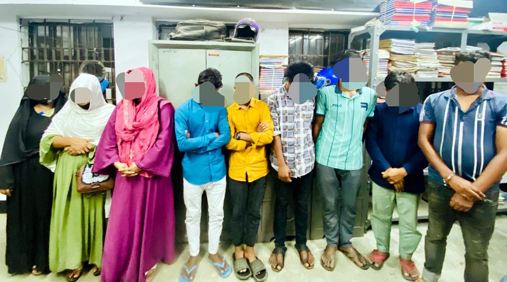 দক্ষিণ সুরমা আবাসিক হোটেল থেকে ৯ নারী-পুরুষ গ্রেফতার